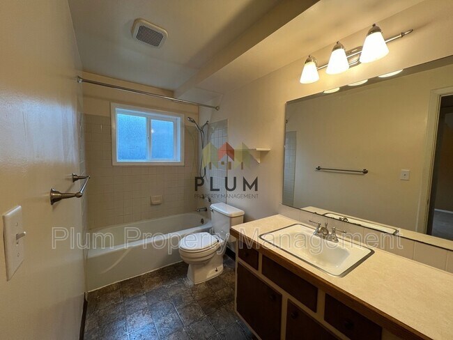 Building Photo - 200 Eddy Ave