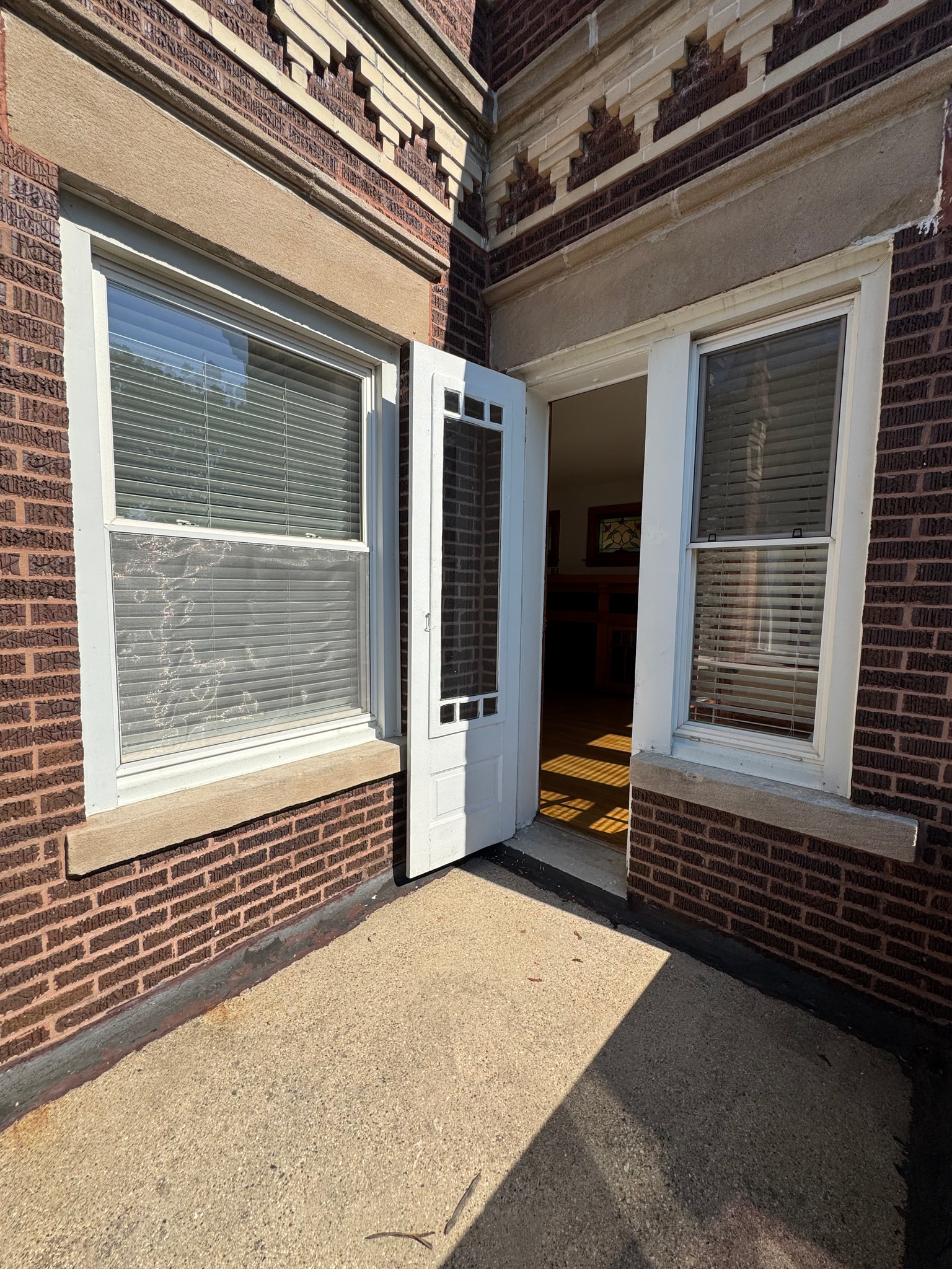 Balcony - 2127 Highland Ave