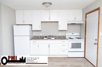 Building Photo - 2 Bedroom and 1.5 Bathroom Apartment Avail...