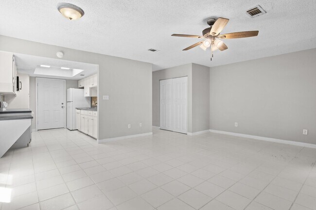 Building Photo - 3506 Parkwood Ave