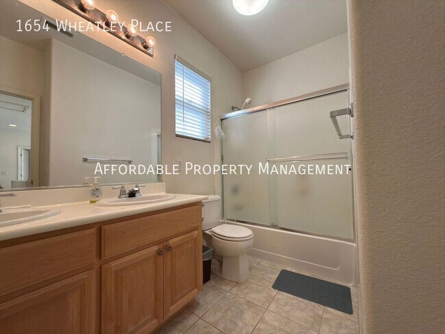 Building Photo - 1654 Wheatley Pl