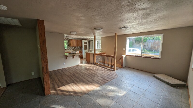 Building Photo - 3274 Highland Ave