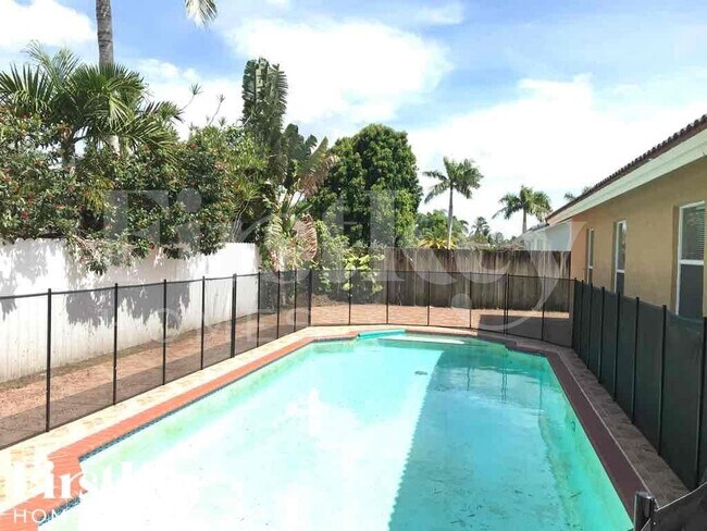 Building Photo - 17023 SW 149th Pl