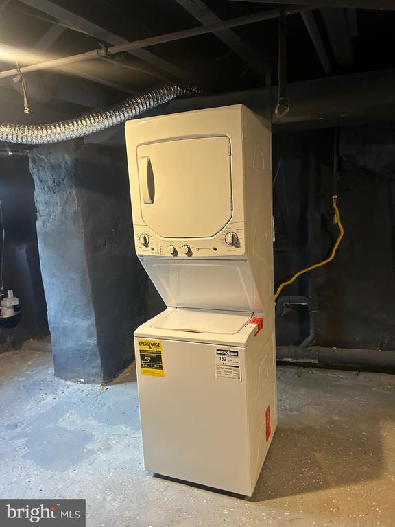 Building Photo - 2234 S Hemberger St