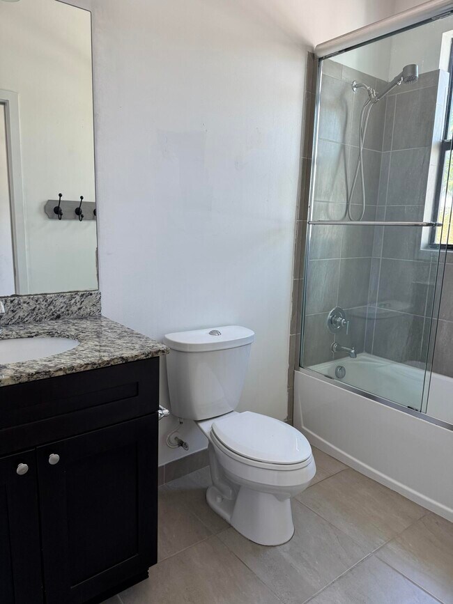Building Photo - 2037 Oysterwood Ln