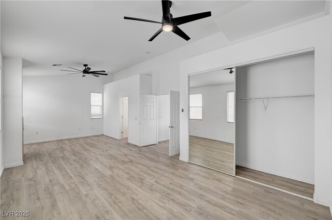 Building Photo - 8789 Villa Alex Ave