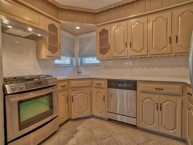 Building Photo - 2318 Elmwood Blvd