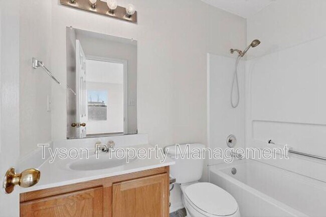 Building Photo - 915 Wood Duck Dr SW