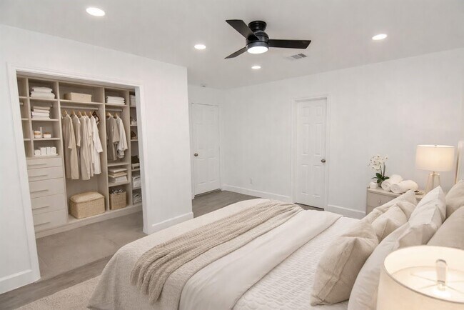 Building Photo - 9210 St Lo Rd