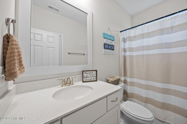 Building Photo - 3 Bed 2 Bath Unfurnished Single Family Home