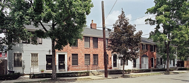 Primary Photo - 6407 Howe St