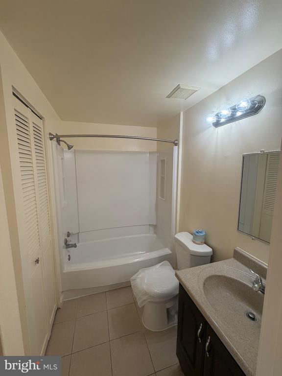 Building Photo - 9709 Docena Dr