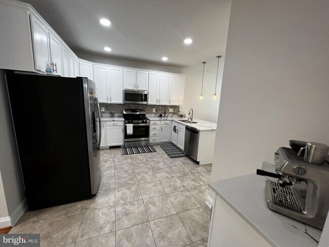 Building Photo - 25622 Creek Run Terrace