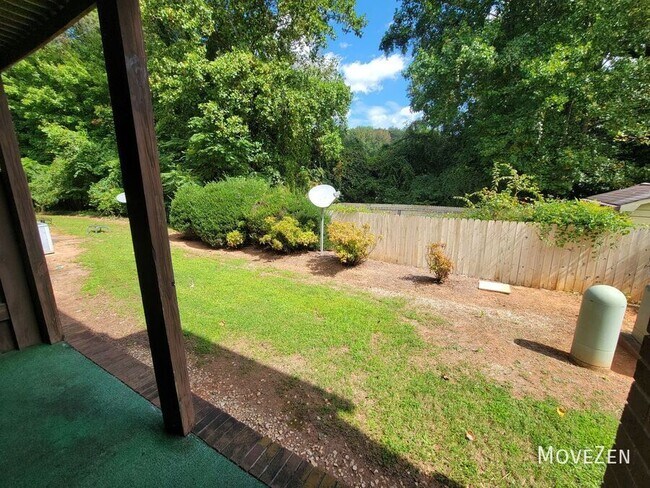 Building Photo - 216 Ridge Forest Ct