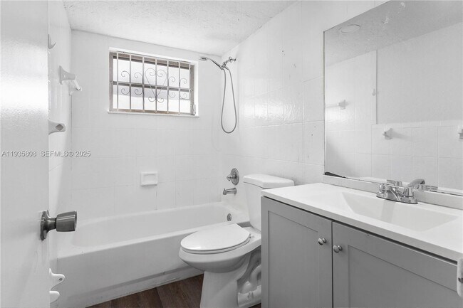 Building Photo - 4201 NW 25th Ave