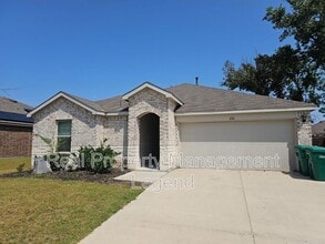 Building Photo - 2311 San Jacinto Wy