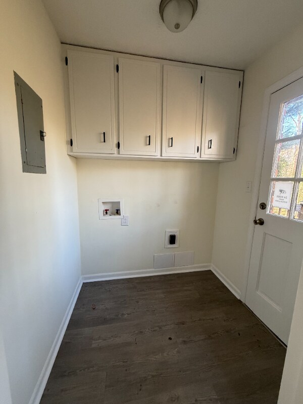 Building Photo - 1120 Sweetwater Cir