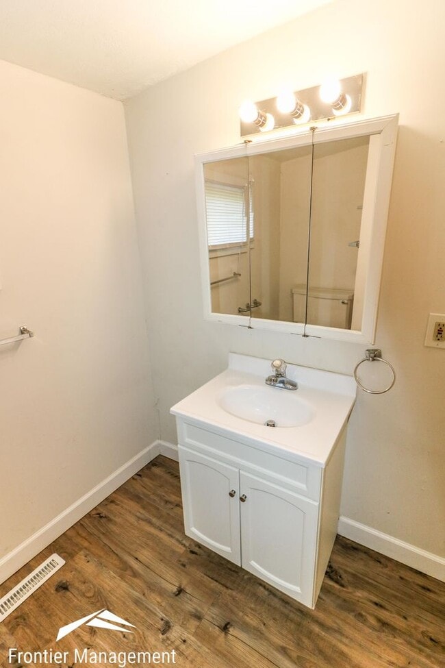 Building Photo - 926 Colorado St