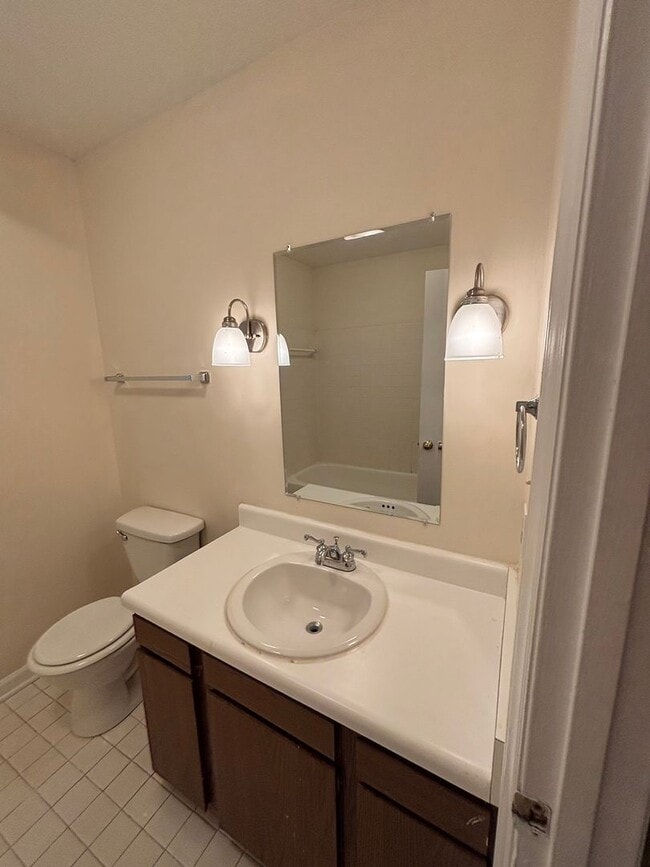 Building Photo - One Month Free **Limited Time**Prime Location