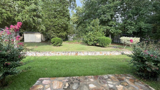 Building Photo - 1607 Burnley Dr