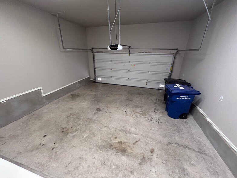 Building Photo - 5435 Bright Run