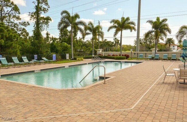 Building Photo - 11807 Bayport Ln