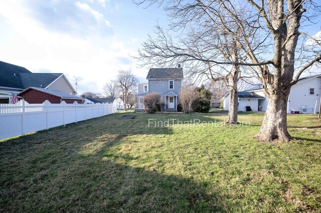 Building Photo - 805 Hamilton St