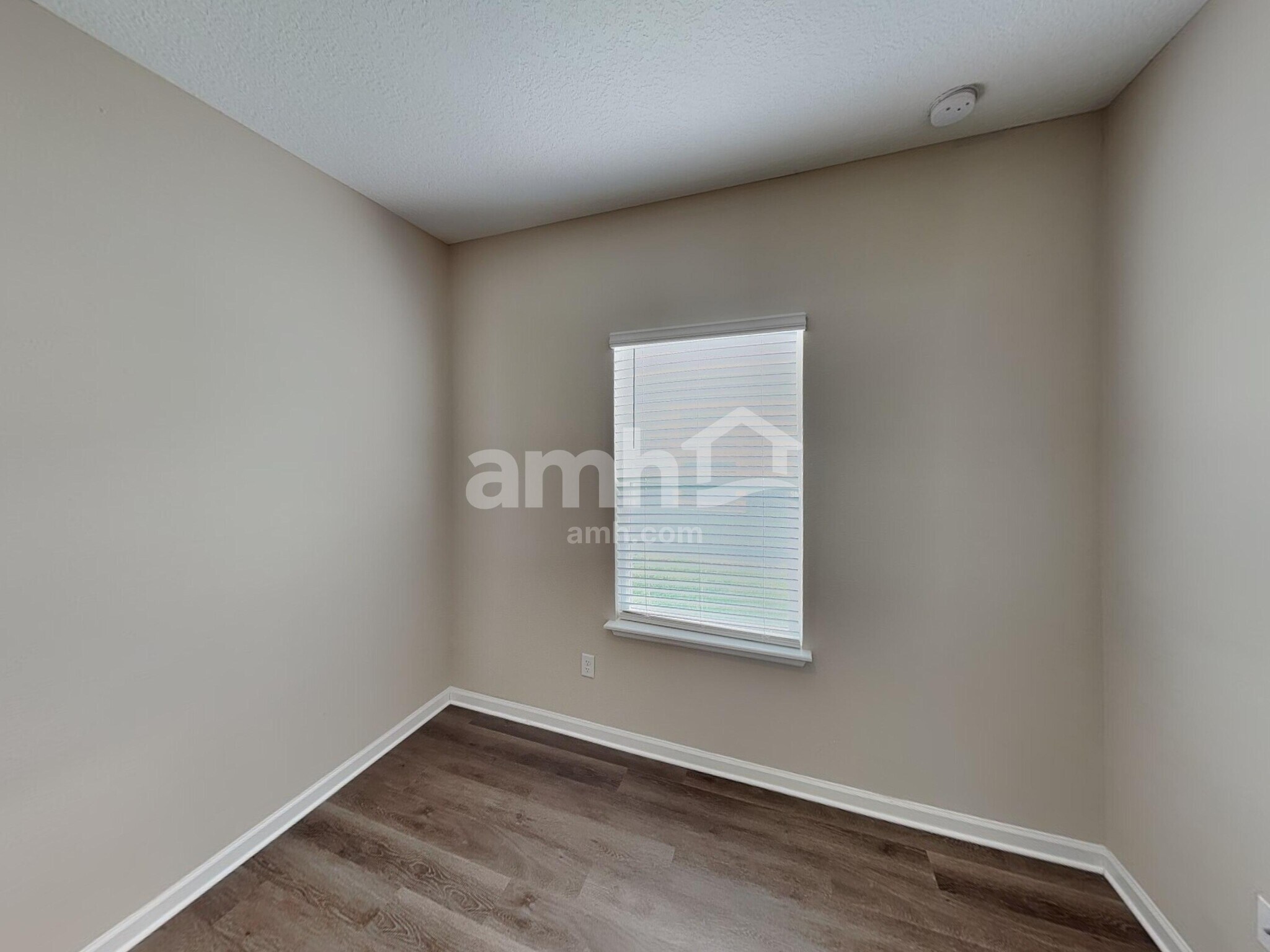 Building Photo - 87 Spruce Point