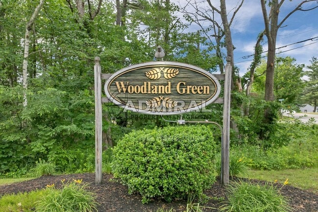 Building Photo - 65 Woodland Green