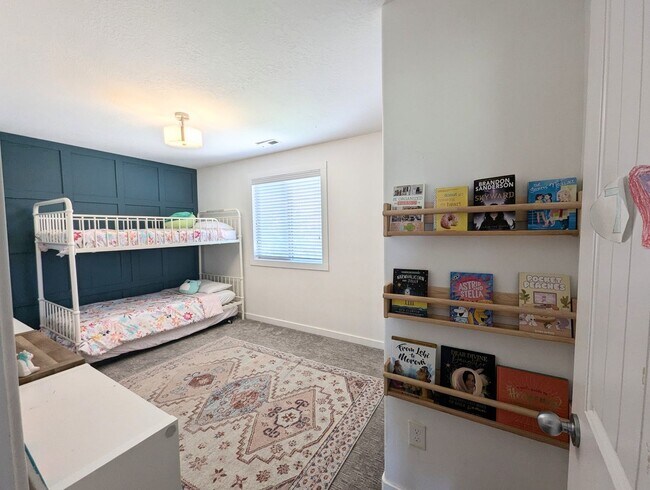 Building Photo - 5 Bedroom/3.5 Bathroom House in Lehi