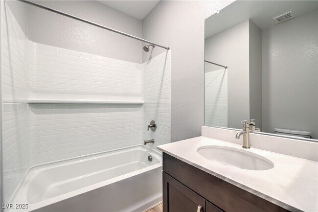 Building Photo - 2457 Padulle Pl