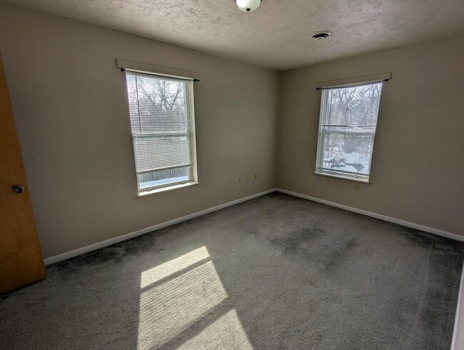 Building Photo - 343 Cherrydale Ave