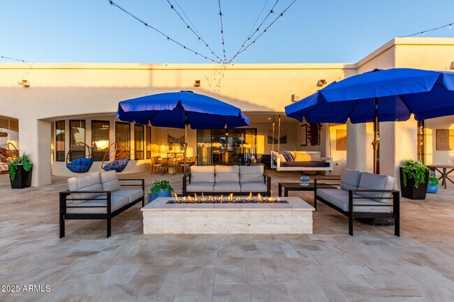 Building Photo - 2506 S 186th Dr