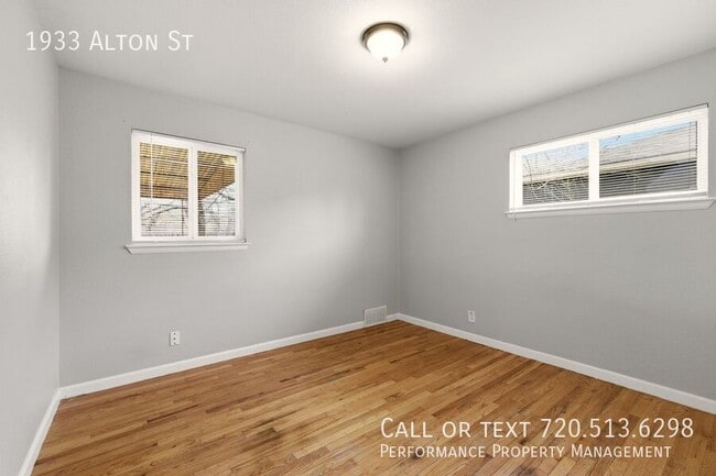 Building Photo - 1933 Alton St