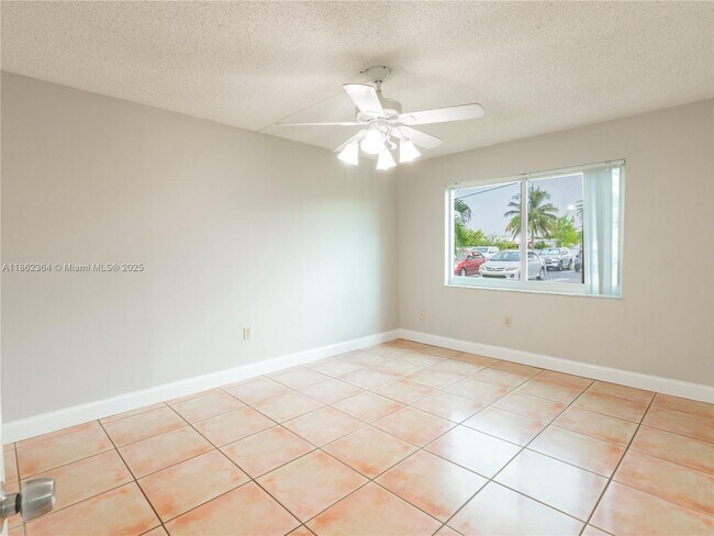 Building Photo - 10300 Coral Wy