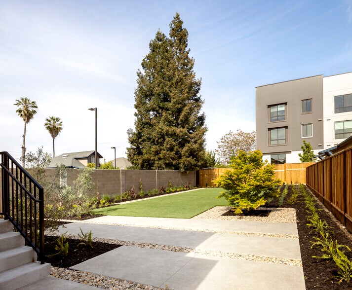 Building Photo - 3450 The Alameda
