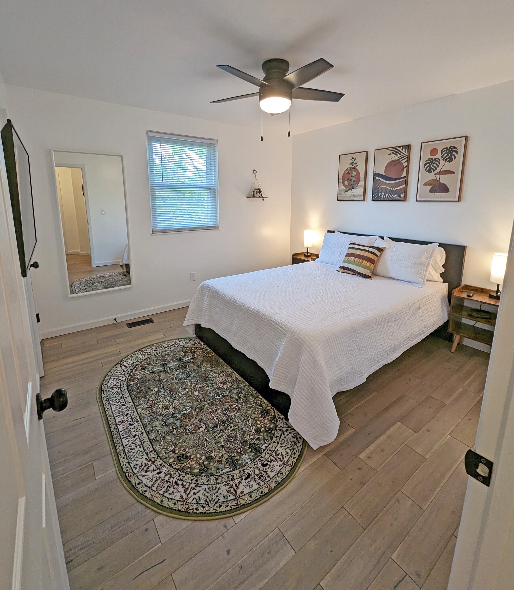 Building Photo - 7690 Barkwood Dr