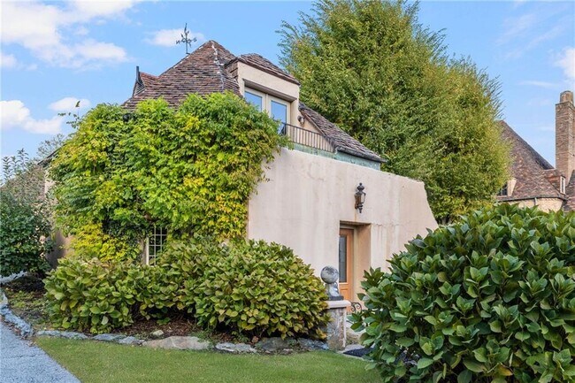 Building Photo - 216 Gray Craig Rd