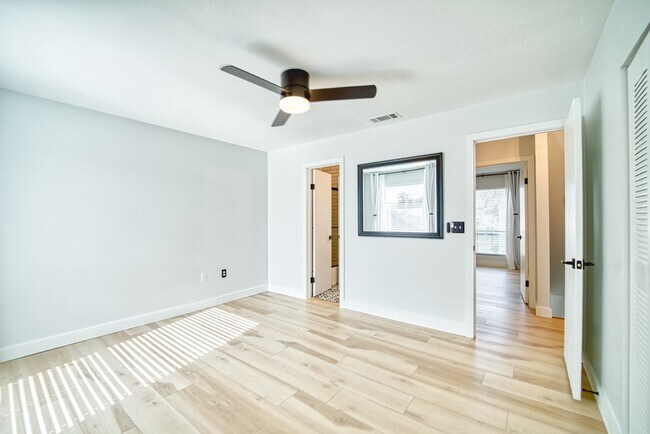 Building Photo - 11912 Cypress Hill Cir