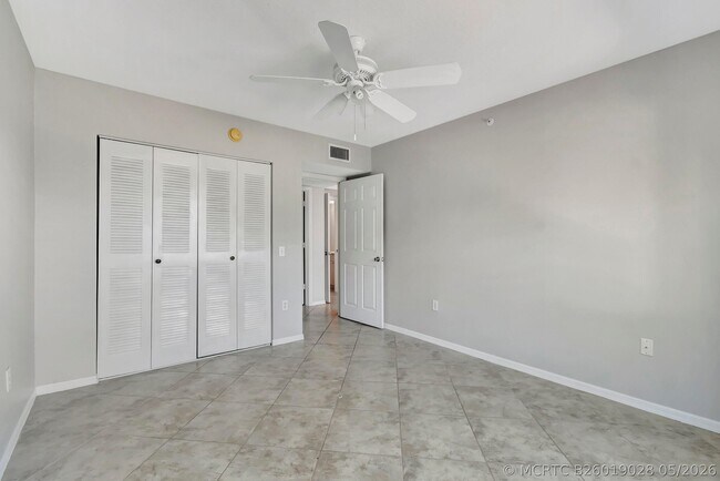 Building Photo - 116 Villa Cir