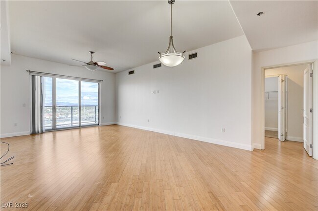 Building Photo - 8255 S Las Vegas Blvd