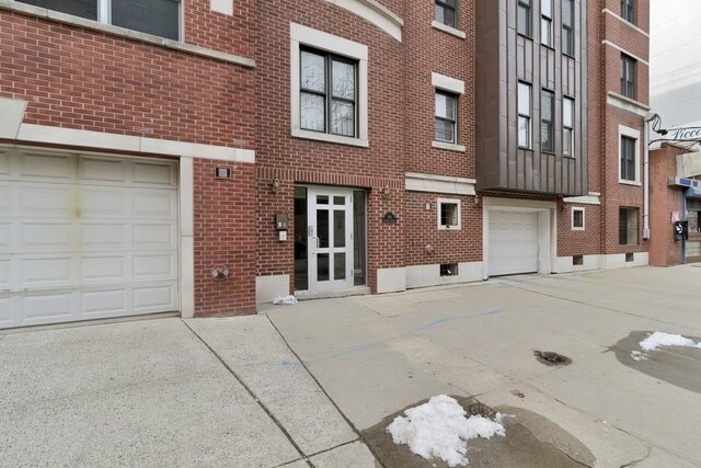Building Photo - 88 Clinton St