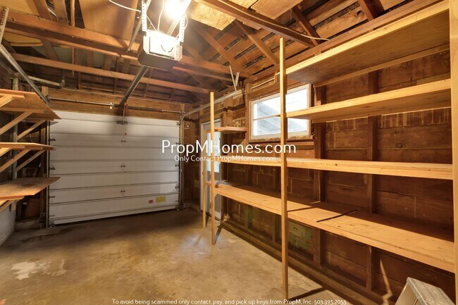 Building Photo - 776 C Ave
