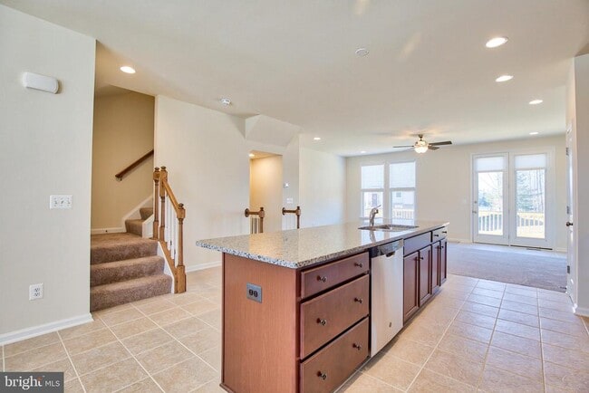 Building Photo - 127 Keller Ct