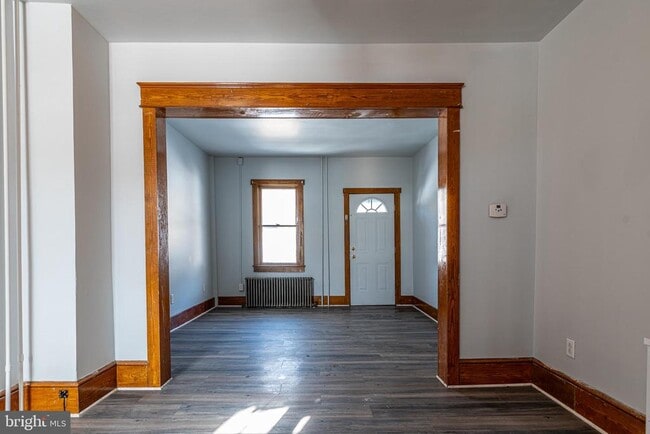 Building Photo - 480 W Girard St