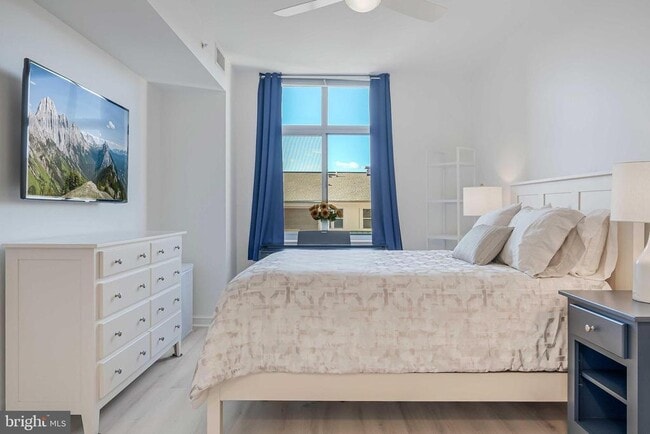 Building Photo - 11990 Market St