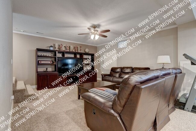 Building Photo - 4631 Timberline Dr