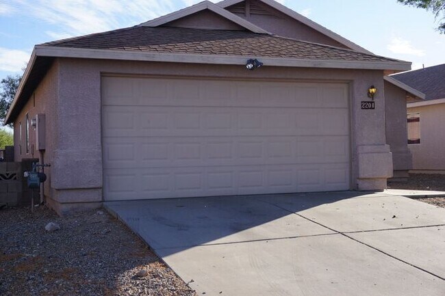 Building Photo - Popular Location, 3Bdm 2Ba Home