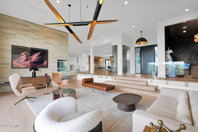 Building Photo - 5632 Camelback Canyon Dr