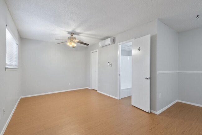 Building Photo - 4105 Speedway, Unit 102